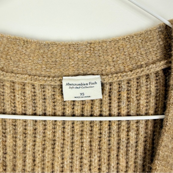 Abercrombie & Fitch Ribbed Button Front Cardigan Tan Soft Knit Pocket Sweater - Picture 4 of 5